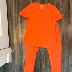 FIGS SCRUBS SET SIZE SMALL